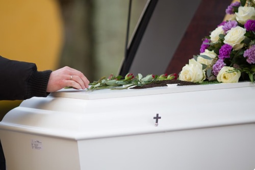 Auxiliar de Serviços Funerários