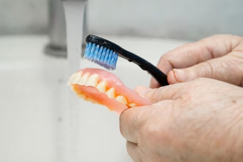 Limpeza de Prótese Dentária