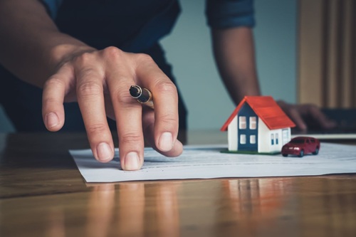 Alienação Fiduciária de Bens Móveis e Imóveis