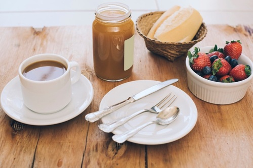 Montagem de Mesa de Coffee Break