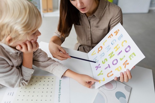 Auxiliar de Educação Infantil